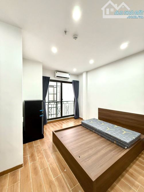 CẦN BÁN CCMN NGÕ 178 CHỢ KHÂM THIÊN - DT 42M2 - 6 TẦNG - MT 4M - GIÁ 10.98 TỶ - 8