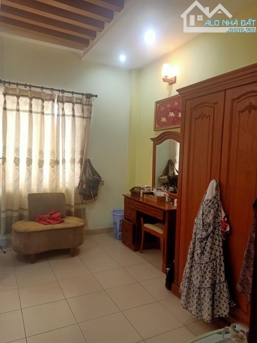 Tạ Quang Bửu quận 8 120m2 3 tầng giá chỉ 24 tỷ - 8