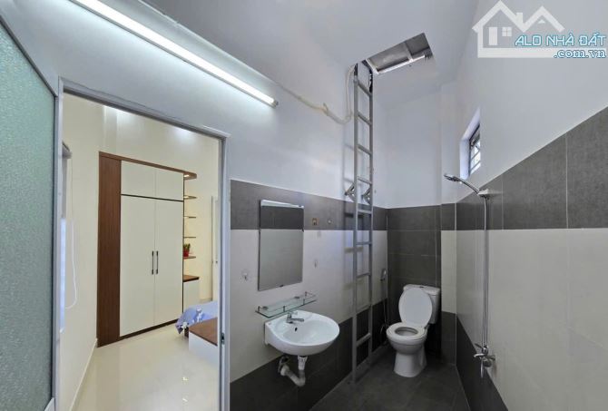 📌📌📌LÀM VIỆC TRỰC TIẾP GIÁ TỐT !!! Bán nhà 2 tầng 2 mặt kiệt oto 500/ Tôn Đản - 8