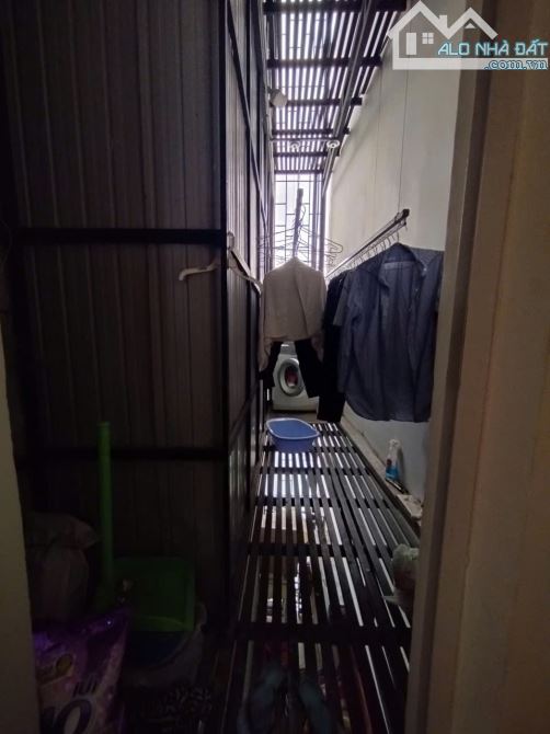 Cho thuê mặt bằng hoặc nguyên căn đường Cách mạng tháng Tám - 9