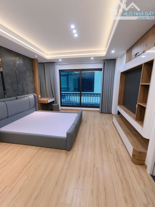 7 tầng xây mới thang máy, oto vào nhà qua thông, Nguyễn Ngọc Nại, mtiền 5.9m. Giá 17.2 tỷ