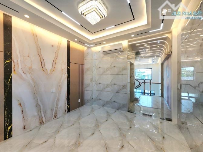 Nhà MT Tỉnh Lộ 10, DT 4x30 / 4 Tấm Rưỡi Có Thang Máy - 9