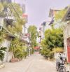 Cực Hiếm! Bán Nhà Bồ Đề, Phố Trịnh Tố Tâm. DT 28m2. 4 tầng, Ô tô đỗ cửa. Giá 5.95 Tỷ.