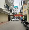 Sieu Vip Phố Cầu Giấy, ô tô đỗ cổng, nhà ngõ riêng ,giá nhỉnh 9 tỷ