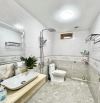 Bán nhà mặt đường Nguyễn Đình Chính 5 tầng dt 67.2m2 giá 7.x tỷ