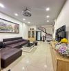 Bán nhà Cổ Nhuế, 38m2 nhỉnh 6 tỷ, dân xây, ngõ thông, gần ô tô, full nội thất xịn sò