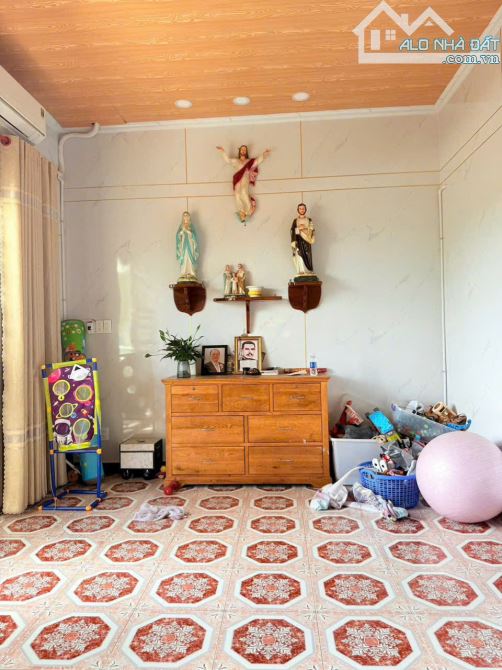 Bán nhà 1 trệt 1 lầu mặt tiền Bùi Hữu Nghĩa, Biên Hòa, Đồng Nai, 60m2, giá 3 tỷ 950.