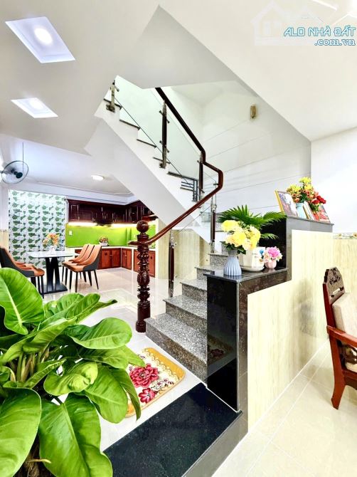 4❌15m, BÁN NHÀ 3 TẦNG, HXH, LÊ VĂN THỌ, P14 GÒ VẤP, 5 TỶ HƠN