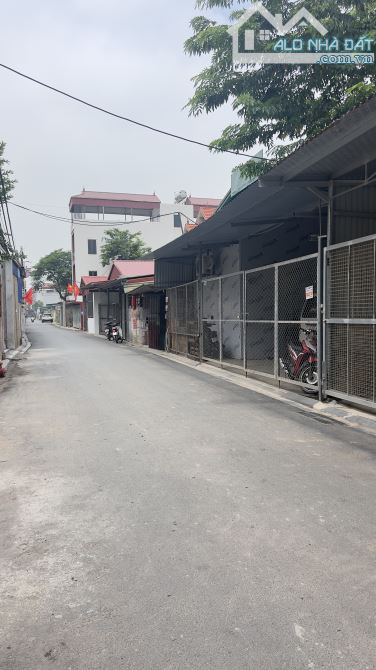 CẠNH TP THÔNG MINH PHƯƠNG TRẠCH ĐÔNG ANH- NGÕ OTO THÔNG- CÁCH CẦU NHẬT TÂN 1km.