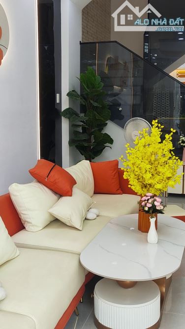 🏡 Siêu đẹp mà chủ GIẢM SÂU kế bên Quận 7 – Giá chỉ còn 6.9 tỷ (có TL)
