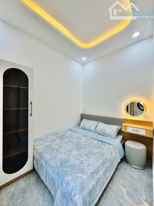 Nhà HÀNG XÓM EMART - Nguyễn Duy Cung, Gò Vấp, 2 Tầng - 2PN,WC - DT 44m2 , Hơn 4 tỷ