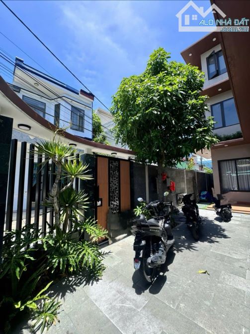 🔥 SIÊU PHẨM VILLA GÓC 2 MẶT TIỀN – 3 TẦNG ĐẲNG CẤP NGŨ HÀNH SƠN 🔥