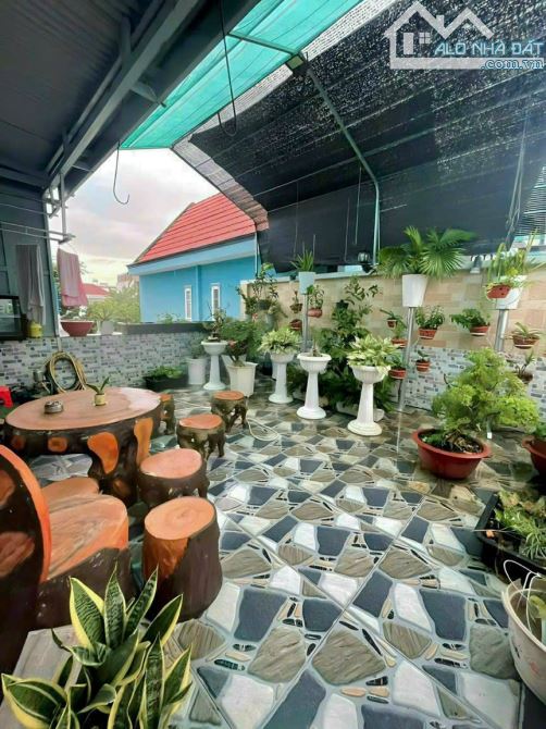 Bán nhà góc 2mt 1 trệt 1 lầu P. Bình Đa, Biên Hoà. 6x22m 132m. Đường 7m. Giá gấp 5,5 tỷ.