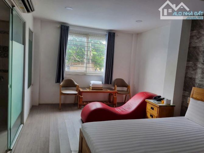 cần bán gấp toà nhà 18 phòng kd căn hộ dịch vụ khu Trung Sơn - Himlam