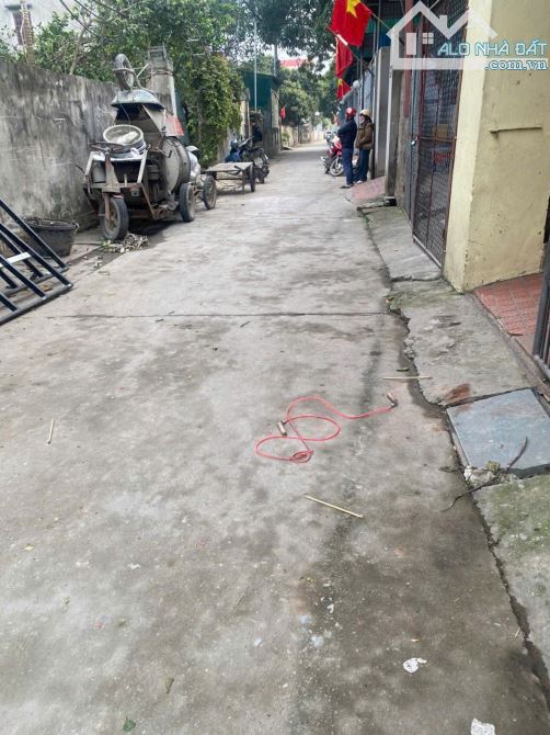 Mảnh đất vuông đẹp giá rẻ công nhân 👉 chương dương -thường tín
