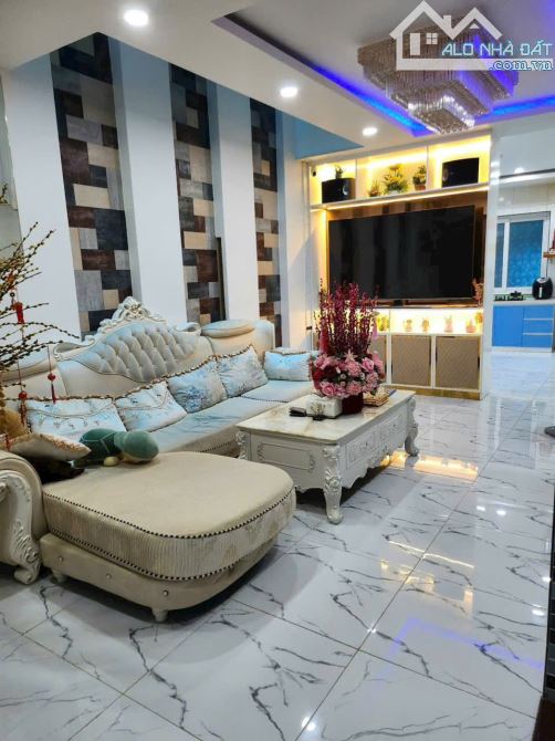 cần bán nhà kdc Ven Sông đối diện đại học Rmit giá rẻ hơn thị trường 2-3 tỷ