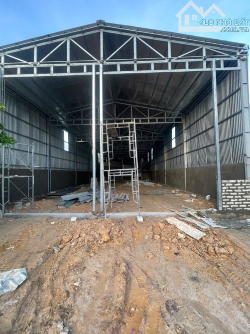 Cần cho thuê nhà kho , mặt tiền đường Khải định , thuỷ Xuân , TP Huế