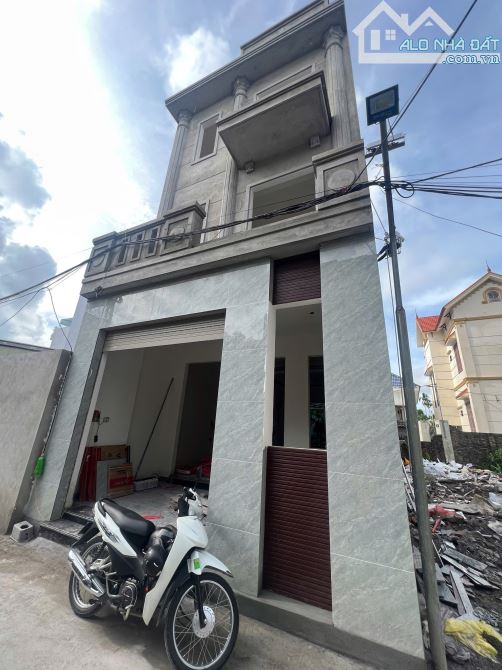 🏠3 tầng xây độc lập sân cổng , ôtô đỗ cửa tại Vân Tra, An Đồng, An Dương, HP ✅diện tích: