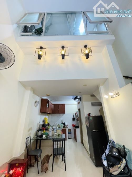 GÒ VẤP 4 TẦNG - 4 × 8 HẺM 6M - NGUYỄN VĂN CÔNG - nhỉnh 6 TỶ