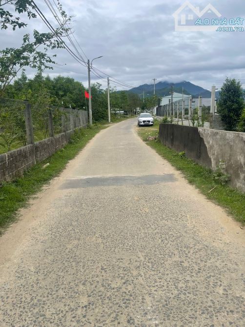 Đất hòa ninh 100m2, dưới chân bà nà hills,gần khu thương mại tự do
