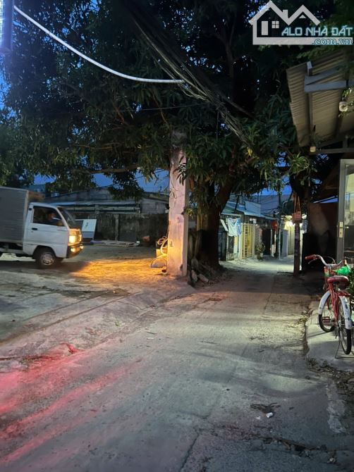 Dãy trọ Phạm Như Xương . DT:280m . Dòng tiền 11tr/tháng . Giá : 4tỷ9 thương lượng