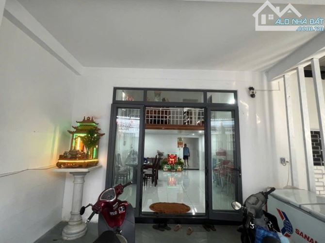Chính chủ bán nhà mê lững. Đường ô tô.trần quang khải sát biển Sơn Trà.