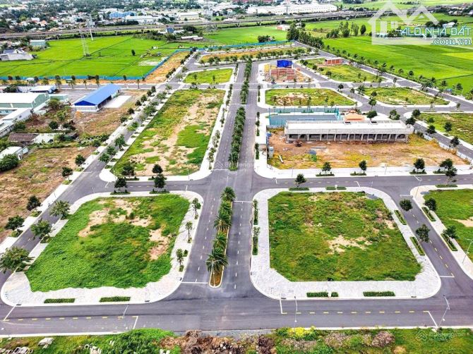 ĐẤT NỀN LONG AN – SỔ ĐỎ TRAO TAY – VỊ TRÍ TRUNG TÂM KẾT NỐI