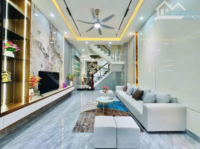 Bán nhà 1 trệt 2 lầu đường Phan Đăng Lưu - Ngã Ba Sở Gà