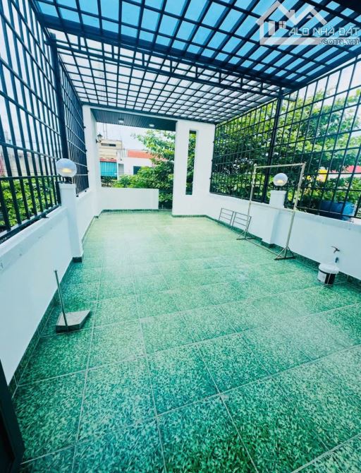 Bán nhà 3 tầng mặt tiền Trưng Nữ Vương