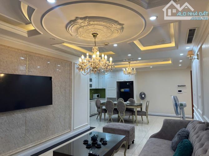 Bán Căn Hộ Việt Đức Complex DT 100m 3PN Full NT Tầng Trung giá 90tr/m2 ở luôn View đẹp