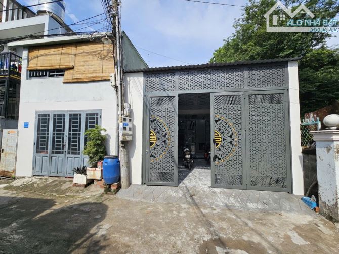 Nhà cấp 4 hẻm ô tô thông gần chợ Dĩ An 1, sổ riêng, 2841 Dĩ An