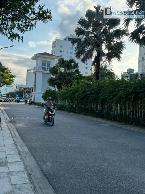 + Mỹ khê, Bán nhà 2 tầng mặt tiền đường phan Tứ, trục đường ẩm thực và phố tây đi bộ, khu