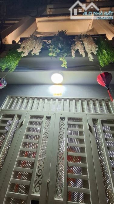 MINH KHAI -GỐC ĐỀ -BA BƯỚC RA Ô TÔ  ✅NHÀ ĐẸP -5 TẦNG -GIÁ TỐT NHẤT PK 7 - 8 TỶGỐC ĐỀ - MIN