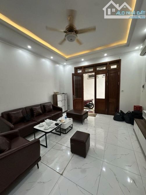 BÁN NHÀ TRUNG TÂM ĐỐNG ĐA - DIỆN TÍCH 41M2 - GIÁ 8.1 TỶ.