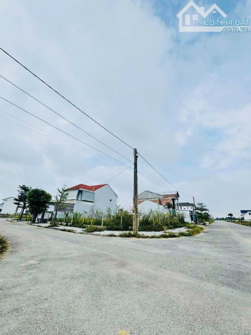 LÔ GÓC 2 MẶT TIỀN ĐƯỜNG NGUYỄN HUÂN giao NGUYỄN NHƯ ĐỖ- LH HẢI YẾN