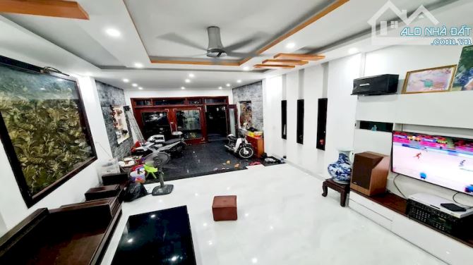 BÁN NHÀ PHỐ PHÚ GIA Ô TÔ VÀO NHÀ, Ở LUÔN, THIẾT KẾ ĐẸP, TẶNG NỘI THẤT