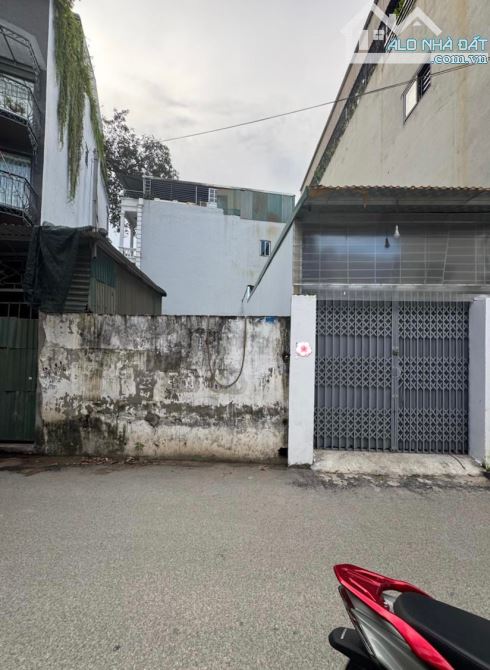 Đất ngõ ô tô ở Đại Mỗ, gần Luois Đại Mỗ, 54m2 , vuông đẹp, giá hơn 10 tỷ