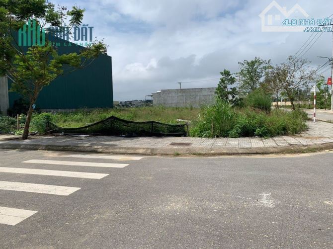 Bán lô đất 200m2 đường 7m5 Phan Huy Chú ngay Trần Hưng Đạo và Sun Cosmo, view công viên