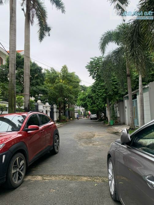Bán biệt thự compound đường 12 trần não quận 2 , 10.5x28m trệt 2 lầu  giá 57 tỷ T/L