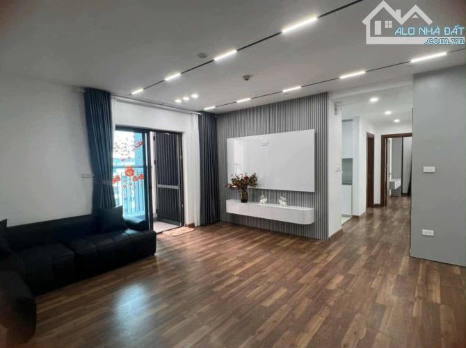 Chủ cần bán gấp căn 3 ngủ 8x tỷ 114 m2 tại Goldmark city 136 Hồ Tùng Mậu Từ Liêm