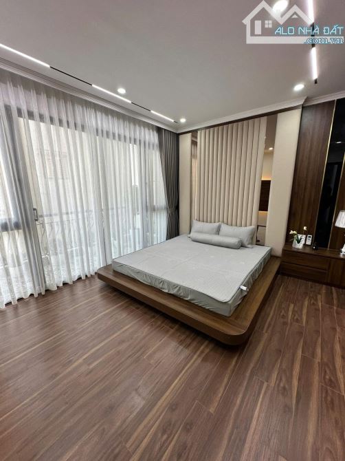 Kim Mã, 46m, 3ngủ, Nhà mới, Full nội thất, Thang máy, Mặt ngõ thông minh kinh doanh tốt