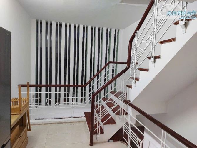 Bán nhà Lê Quang Đạo 35m², full nội thất, ô tô qua – giá chỉ 7.9 tỷ