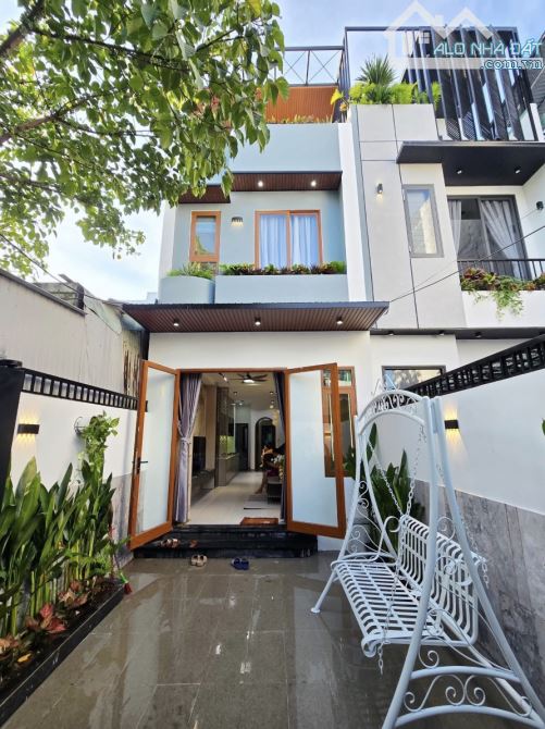 GIÁ RẺ CỰC SỐC NGAY PHAN ĐĂNG LƯU - THỦ DẦU MỘT CHỈ 2X TỶ, NHÀ XÂY MỚI KENG