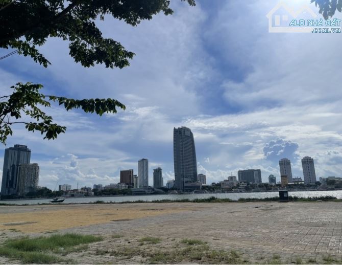 🎉🎉- Bán nhà MP Trần Hưng Đạo vị trí đẹp, đối diện toà Trái Bắp.