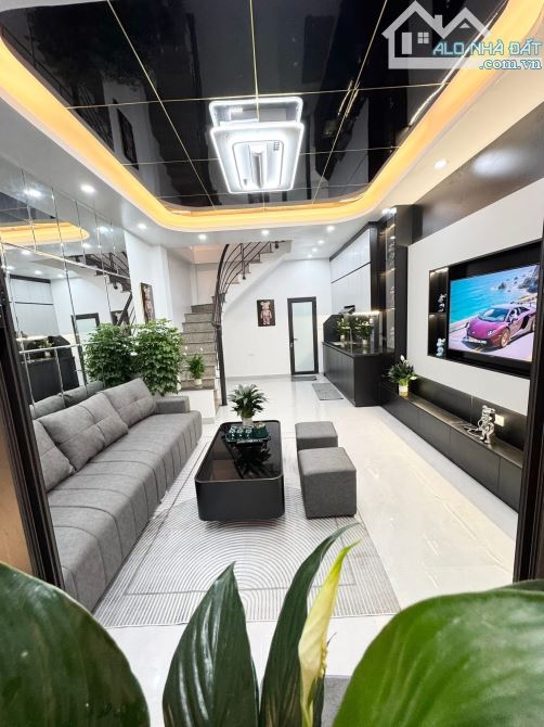 NHÀ BÁN KHÂM THIÊN ĐỐNG ĐA 38M 6,68 TỶ 5 TẦNG MT 3,8M MẶT NGÕ THÔNG RỘNG GẦN Ô TÔ
