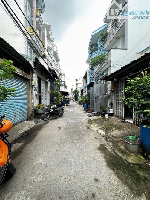 NHÀ ĐẸP HẺM XE HƠI _ LÊ ĐÌNH CẨN _ P TÂN TẠO _ Q BÌNH TÂN 40M 4X14 NHỈNH 4 TỎI KO LG KO QH
