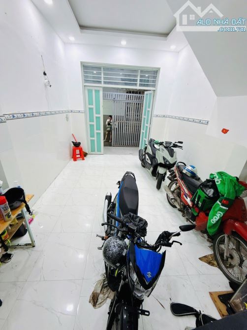 BÁN NHÀ Q8: CƠ HỘI HIẾM – NHÀ 2 TẦNG DƯƠNG BÁ TRẠC – NGANG LỚN – GIÁ SIÊU MỀM 3.82 TỶ