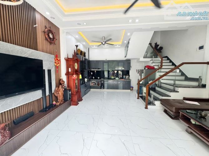 Bán Nhà ,Phương lưu, Đông Hải, Hải An .4,1 tỷ .4 tầng, Diện Tích 41m2.đường 4m.