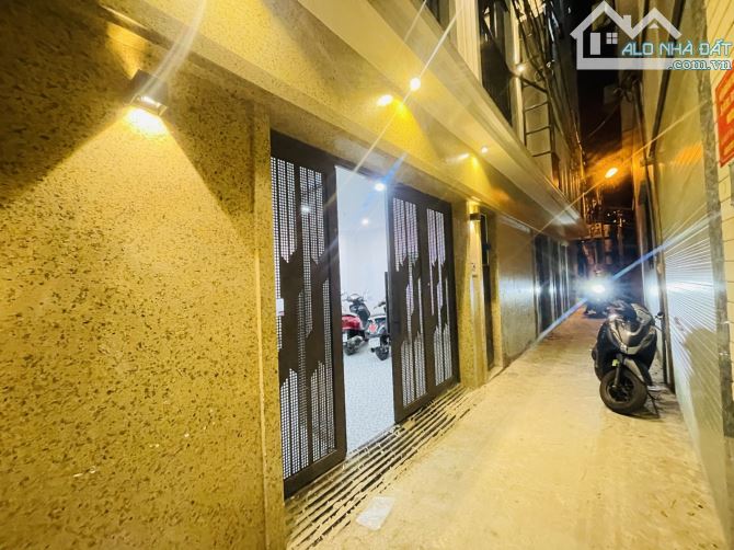 Bán CHDV dòng tiền Trần Cung 74m 7T mt6.5m Giá chỉ 21 tỷ