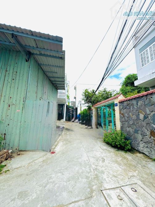 Bán lô đất kiệt 3m Lê Thanh Nghị. Dt 62m2 gần đường sát chợ, Tiểu La, 30/4 vị trí xây ở ẹp